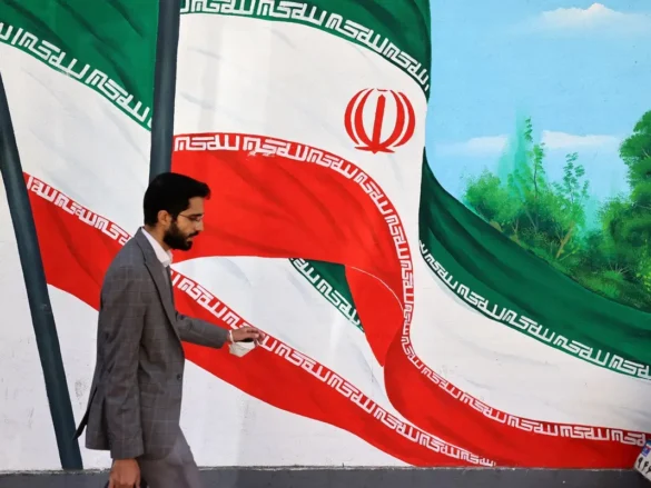 U.S. to Deport 400 Iranians
