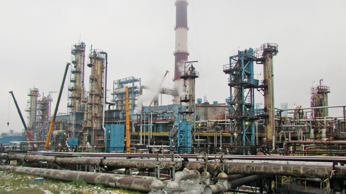 Ukraine Hits Russian Petrochemical Complex for Second Time