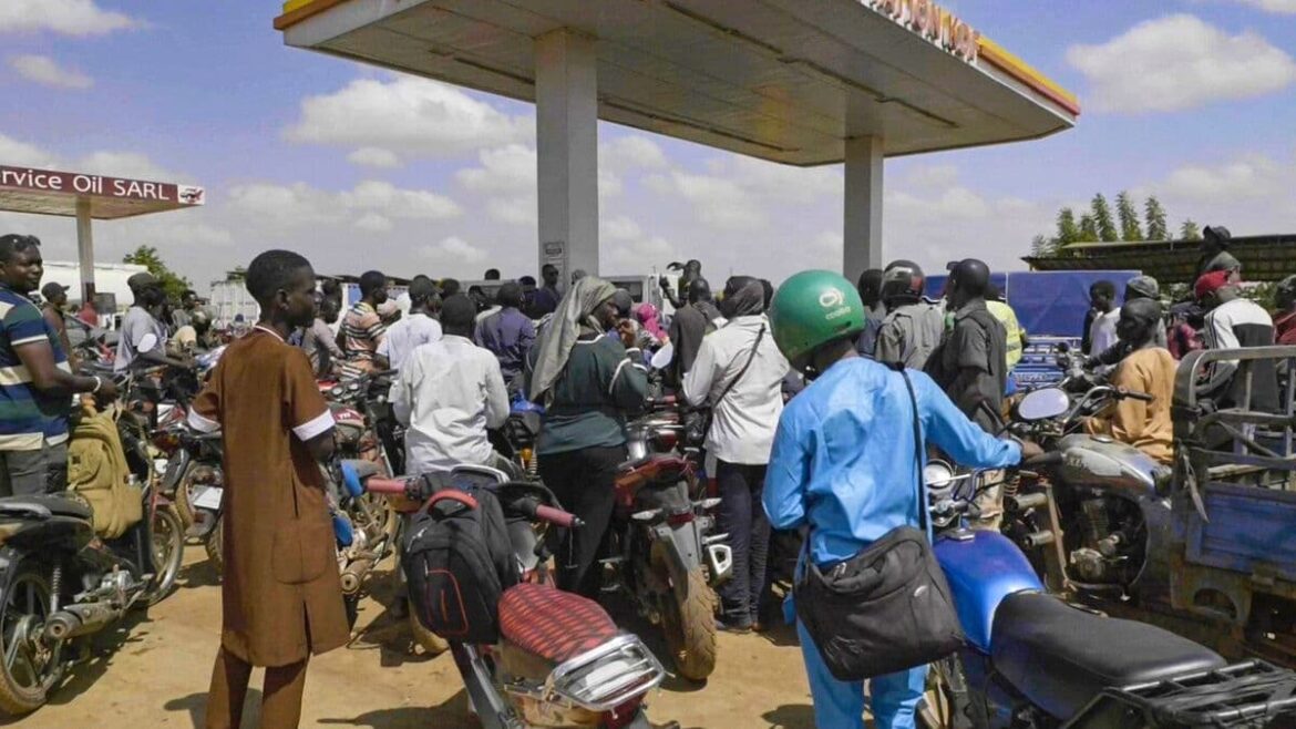 U.S. Warns Americans to Leave Mali Amid Fuel Crisis