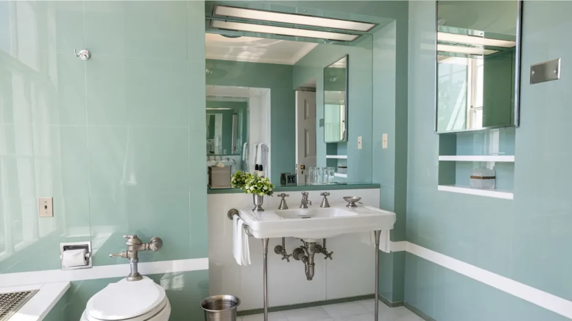 Trump Unveils Lincoln Bathroom Makeover